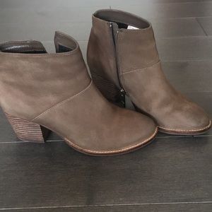 Blondo Waterproof Bootie